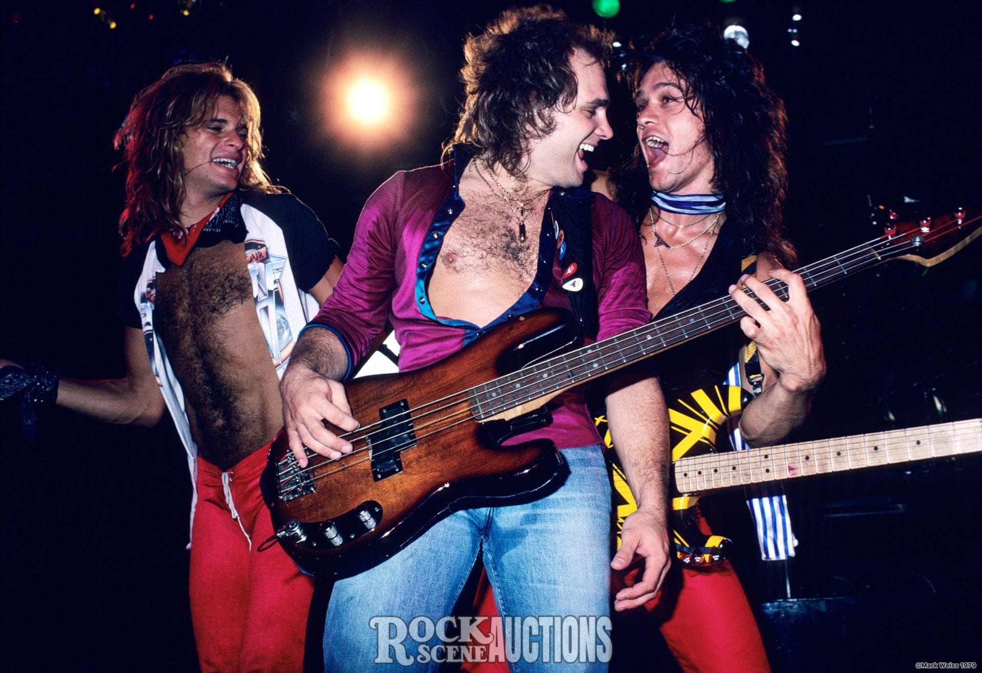 Van Halen - Van Halen: Biografía y discografía. Van_halen_1979_01138_rt